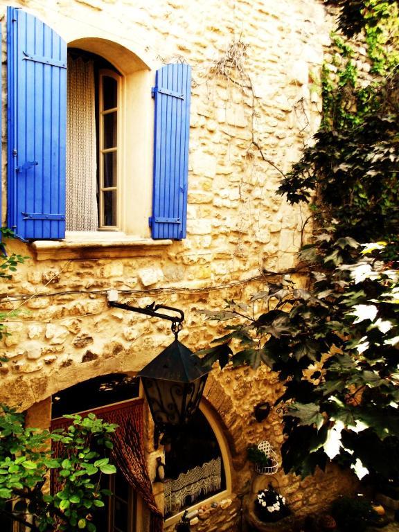 مبيت وإفطار فيناسك La Maison Aux Volets Bleus المظهر الخارجي الصورة